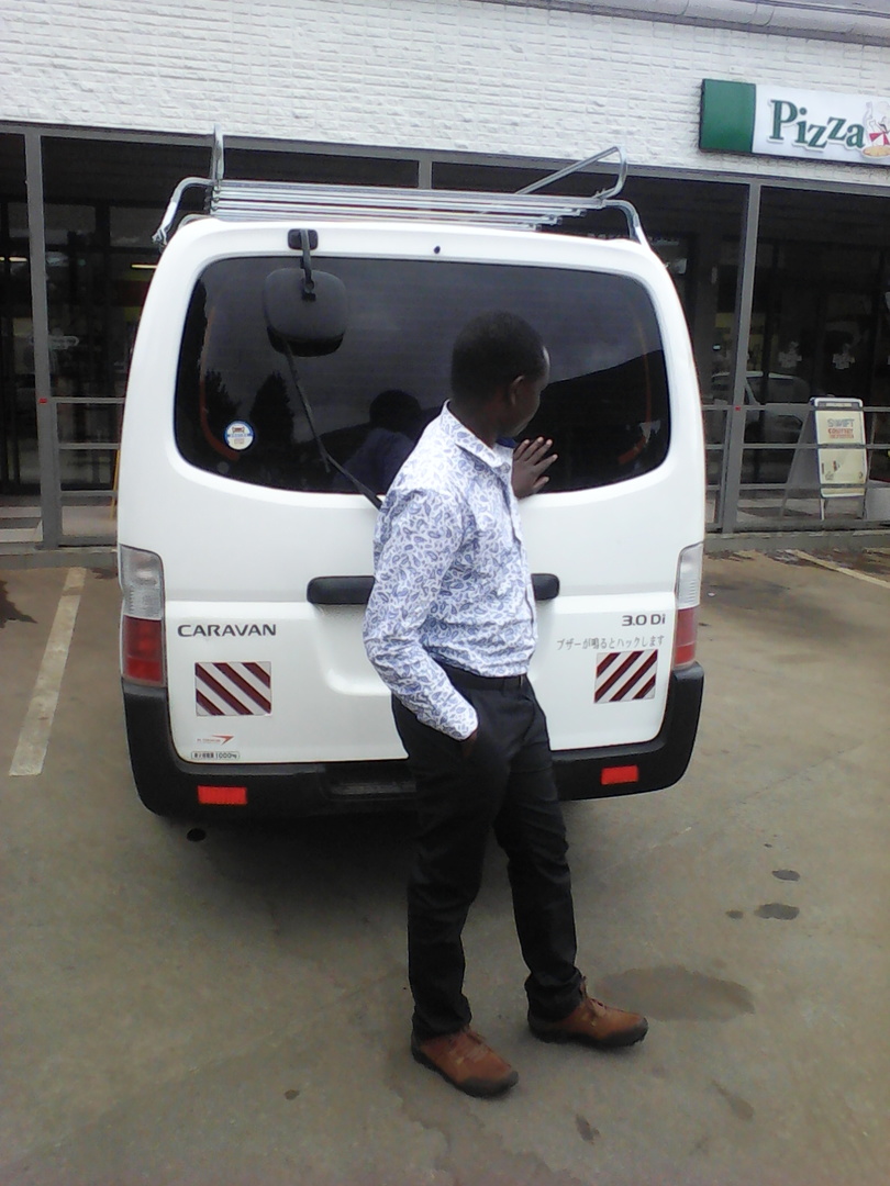 Nissan Caravan Van