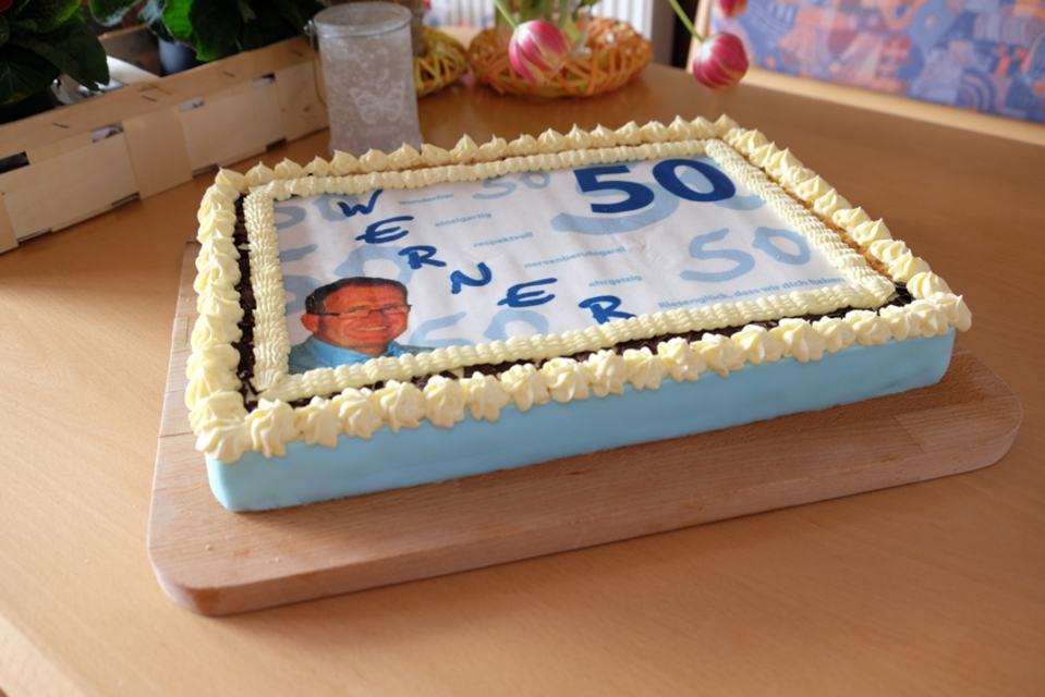 Tortenaufleger Aus Marzipan Online Bestellen Deinetorte De